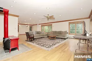 8 Le Roy Pl, Park Ridge, NJ 07656 - Photo 26