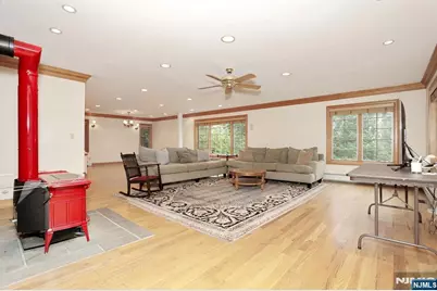 8 Le Roy Place, Park Ridge, NJ 07656 - Photo 26