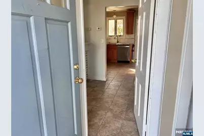 58 Buena Vista Avenue 1 #1, Hawthorne, NJ 07506 - Photo 2