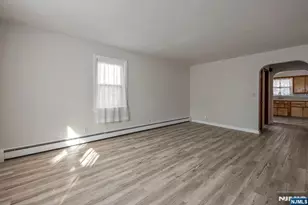 122 Westview Ave, Paramus, NJ 07652 - Photo 4