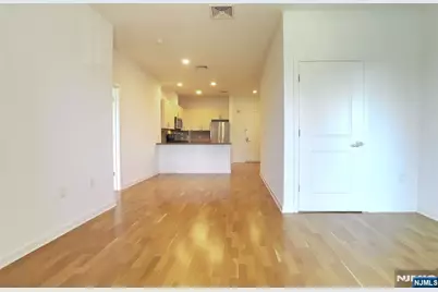 2050 Central Road 203 #203, Fort Lee, NJ 07024 - Photo 10