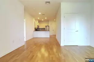 2050 Central Road 203, Fort Lee, NJ 07024 - Photo 10