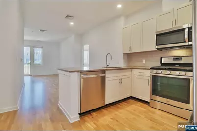 2050 Central Road 203 #203, Fort Lee, NJ 07024 - Photo 4