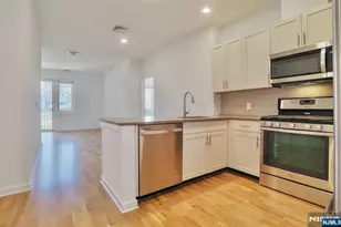 2050 Central Road 203, Fort Lee, NJ 07024 - Photo 4