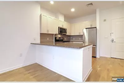 2050 Central Road 203 #203, Fort Lee, NJ 07024 - Photo 6