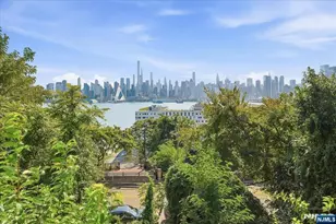 941 Blvd 3C, Weehawken, NJ 07086 - Photo 14
