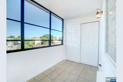 250 Gorge Road 9I #9i, Cliffside Park, NJ 07010 - Photo 6