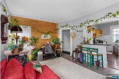298 Carmita Avenue 2nd Floor #2nd floor, Rutherford, NJ 07070 - Photo 6