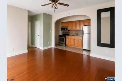 5 Pomona Avenue 4A #4A, Newark, NJ 07112 - Photo 2