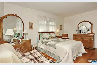 429 Polly Ann Terrace, Paramus, NJ 07652 - Photo 18