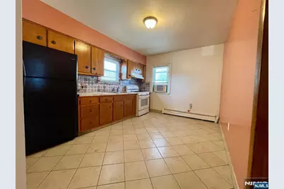 302 N 2nd Street 2 #2, Harrison, NJ 07029 - Photo 2