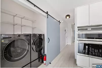231 Hancock Avenue 2 #2, Jersey City, NJ 07307 - Photo 12