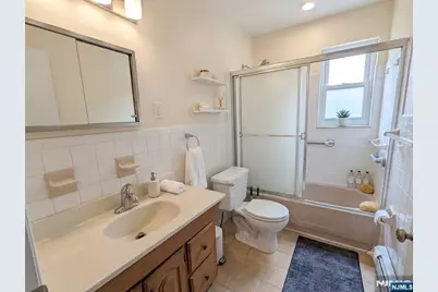 18B Lakeview Avenue, Leonia, NJ 07605 - Photo 10