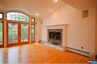 1033 Harvard Place, Fort Lee, NJ 07024 - Photo 8