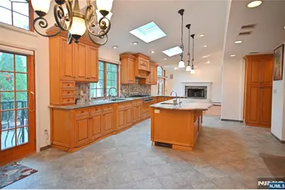 1033 Harvard Place, Fort Lee, NJ 07024 - Photo 10