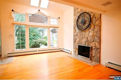 1033 Harvard Place, Fort Lee, NJ 07024 - Photo 6