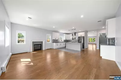 506 Westview Avenue, Cliffside Park, NJ 07010 - Photo 10