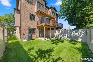 506 Westview Ave, Cliffside Park, NJ 07010 - Photo 30