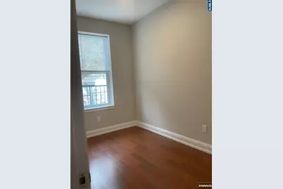 375 Undercliff Avenue 5 #5, Edgewater, NJ 07020 - Photo 8