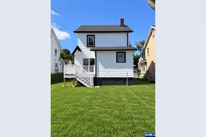 693 Chestnut Avenue, Teaneck Township, NJ 07666 - Photo 2