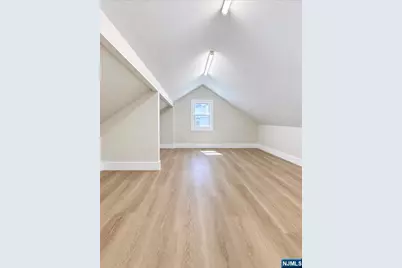 693 Chestnut Avenue, Teaneck Township, NJ 07666 - Photo 10