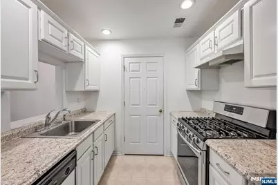 1140 Stafford Street, Mahwah, NJ 07430 - Photo 6