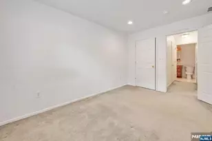 1140 Stafford St, Mahwah, NJ 07430 - Photo 10