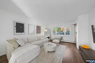 39 Wedgewood Dr 111, Verona, NJ 07044 - Photo 4
