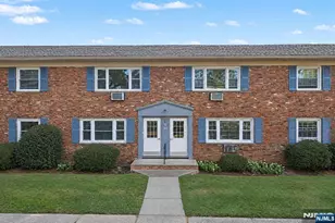 39 Wedgewood Dr 111, Verona, NJ 07044 - Photo 2