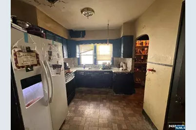 264 Park Street, Hackensack, NJ 07601 - Photo 8