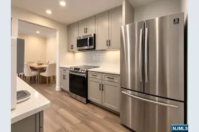 100 Crown Court 461 #461, Edgewater, NJ 07020 - Photo 14