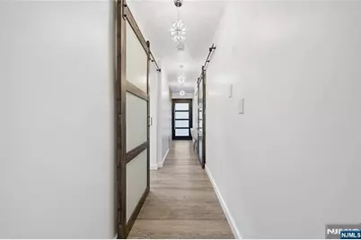 8 Airmont Avenue, Mahwah, NJ 07430 - Photo 12