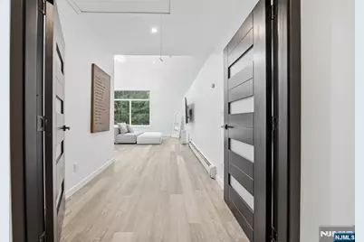 8 Airmont Avenue, Mahwah, NJ 07430 - Photo 30