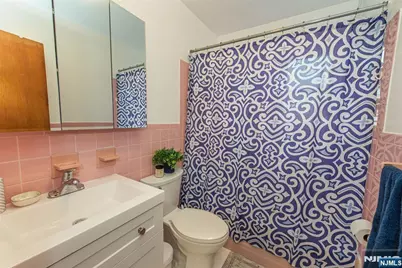 470-472 Walker, Fairview, NJ 07022 - Photo 6