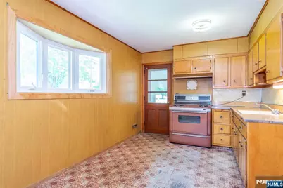 8 John Street, Lincoln Park, NJ 07035 - Photo 8