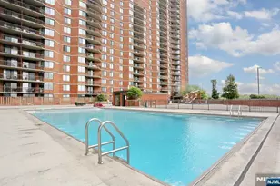 1020 Harmon Cove Tower 1020, Secaucus, NJ 07094 - Photo 40