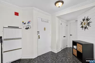 1020 Harmon Cove Tower 1020 #1020, Secaucus, NJ 07094 - Photo 4