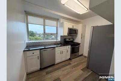3 Horizon Road 819 #819, Fort Lee, NJ 07024 - Photo 16
