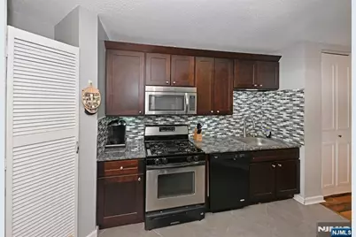 7004 Boulevard East 1B #1B, Guttenberg, NJ 07093 - Photo 16
