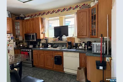 60 Naples Avenue, Belleville, NJ 07109 - Photo 14
