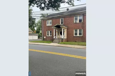 446 Wagaraw Road 4 #4, Fair Lawn, NJ 07410 - Photo 2