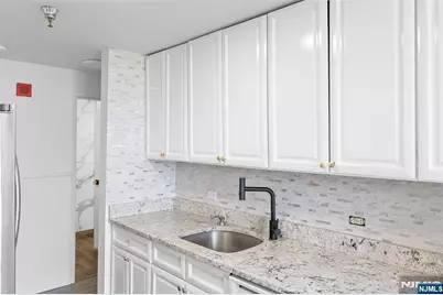 100 Old Palisade Road 3215 #3215, Fort Lee, NJ 07024 - Photo 18