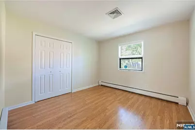 124 Pascack Road, Washington Township, NJ 07676 - Photo 18