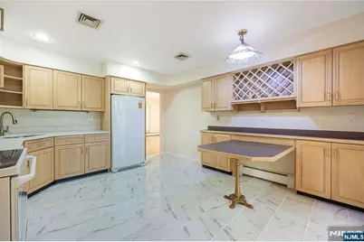 124 Pascack Road, Washington Township, NJ 07676 - Photo 8