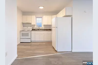 242 Rosa Parks Boulevard, Paterson, NJ 07501 - Photo 22