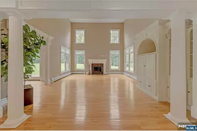 501 Clinton Avenue, Wyckoff Township, NJ 07481 - Photo 4