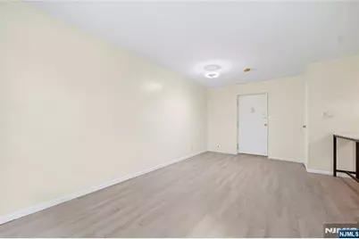 300 Lookout Avenue D2 #D2, Hackensack, NJ 07601 - Photo 8