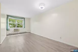 300 Lookout Ave D2, Hackensack, NJ 07601 - Photo 4