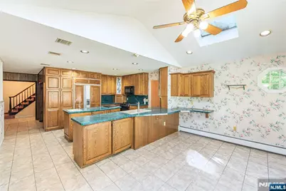 492 Blue Hill Terrace, Franklin Lakes, NJ 07417 - Photo 8