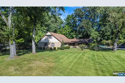 492 Blue Hill Terrace, Franklin Lakes, NJ 07417 - Photo 30